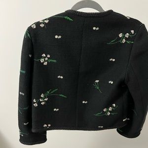 Zara open blazer with beautiful rosette buttons and embroidered flowers